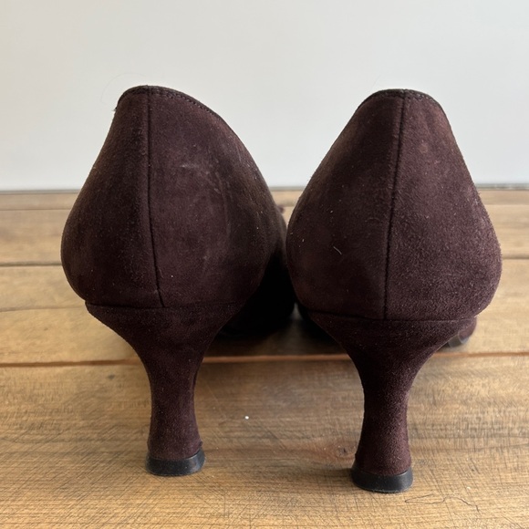 Stuart Weitzman Dark Brown Suede Heels - Picture 4 of 8